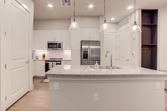 Stainless Steel Appliances - 504 E Archer St