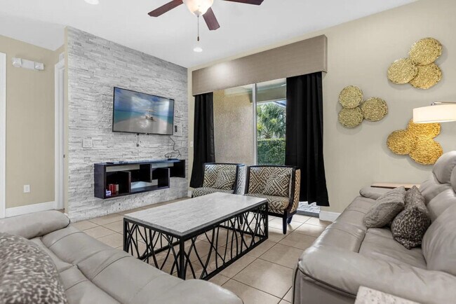 Foto del edificio - 7601 Brookhurst Ln