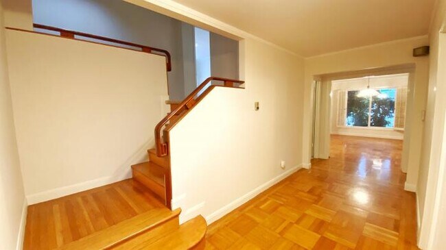 Foto del edificio - 4 bedroom in San Francisco CA 94132
