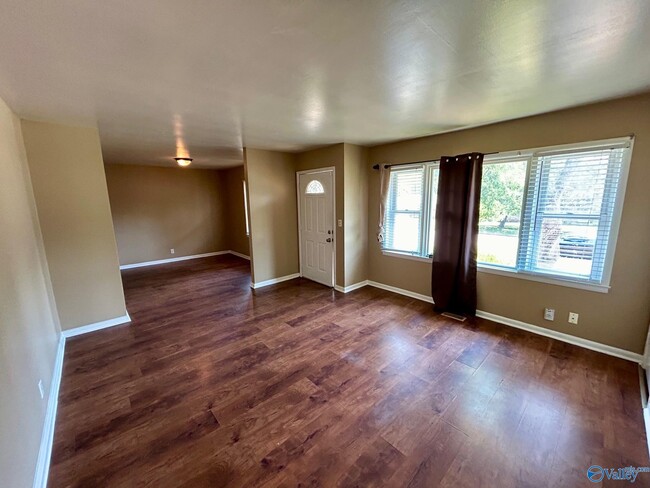 Building Photo - 4714 Westwood Dr NW