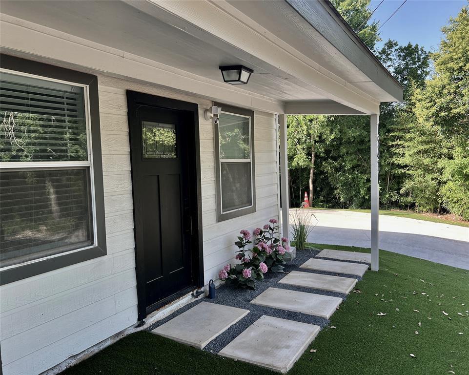 Foto principal - 15431 Stroup Cir