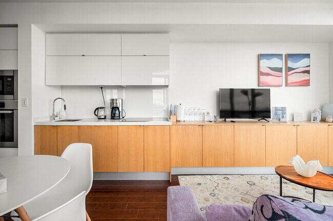 Building Photo - 1 Iceboat Terr