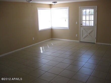 Foto del edificio - 201 E Cullumber Ave