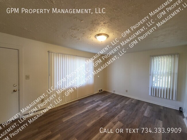 Building Photo - 2039 Dryden St