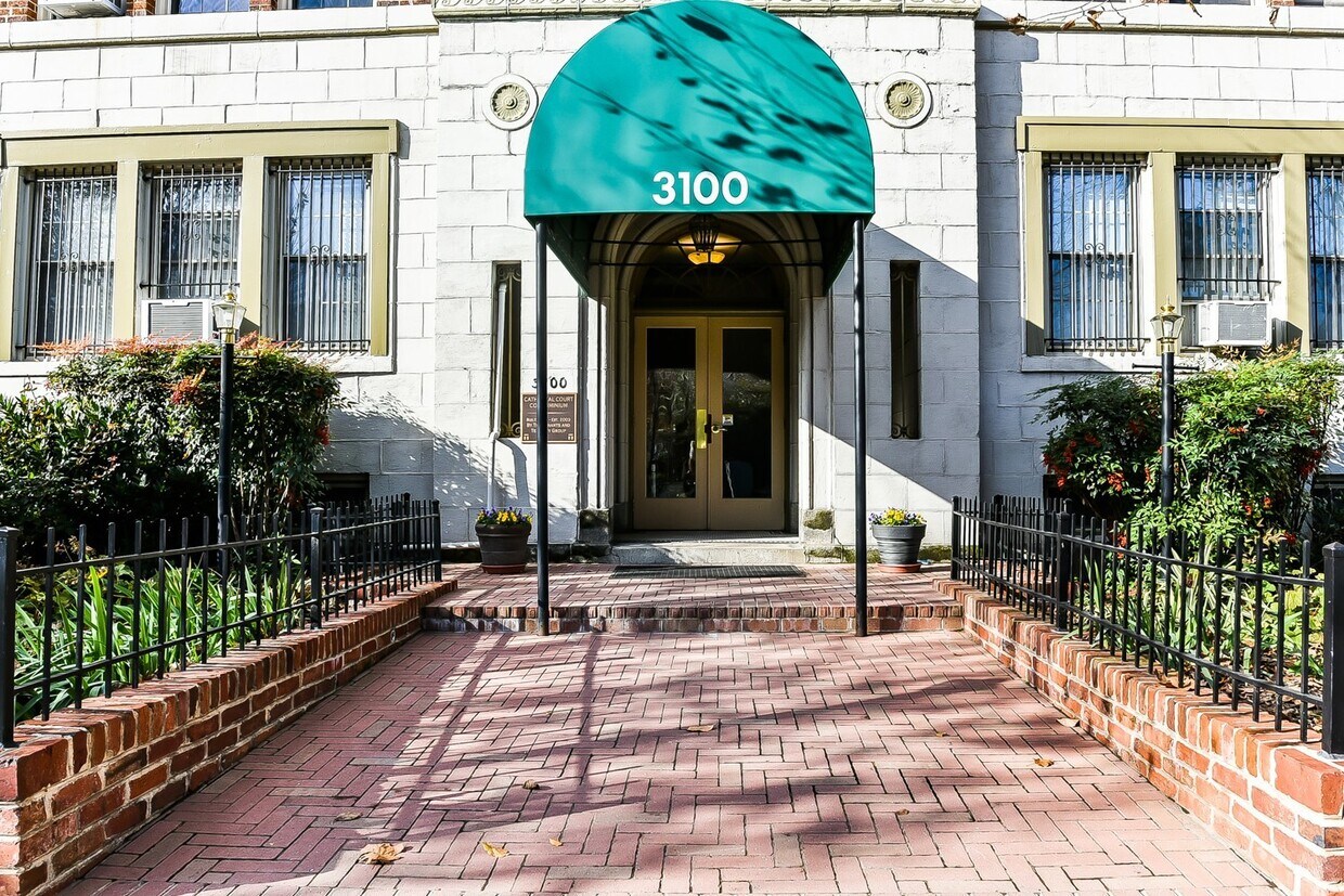 Primary Photo - New To Market Wisconsin Avenue One Bedroom...