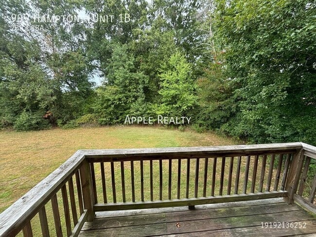 Building Photo - 909 Hampton St