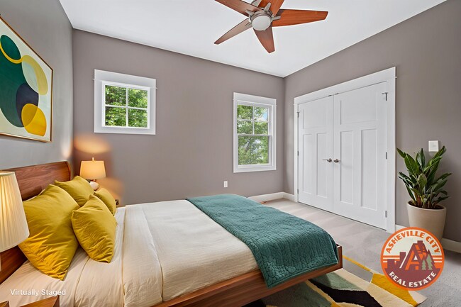 Foto del edificio - Beautiful & Modern 3-Bedroom Townhome near...