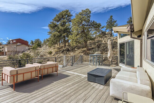 Building Photo - Stunning Views 2 BDR Home in Foothills