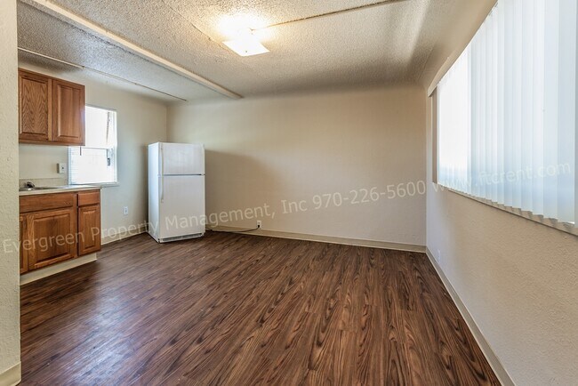 Foto del edificio - 161 S Lincoln Ave