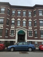 Building Photo - 11 Gorham St