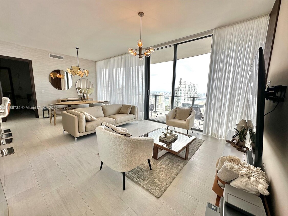 Foto principal - 1000 Brickell Plaza
