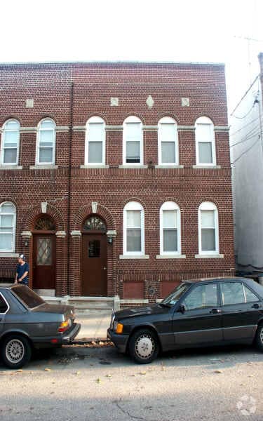 Primary Photo - 2846 Dudley Ave