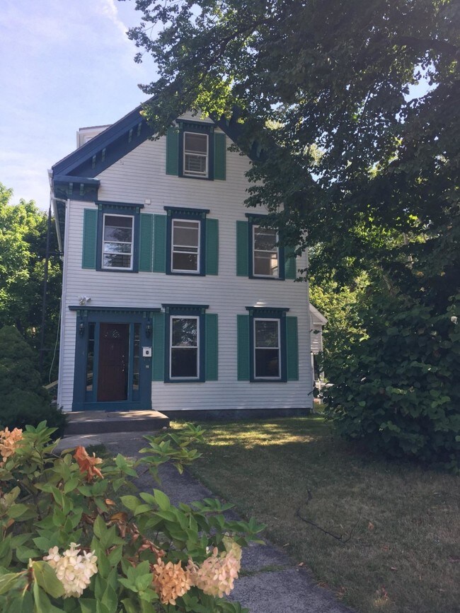 384 Front St Unit 1, Weymouth, MA 02188 Apartment for Rent in