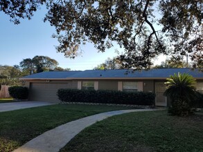 Building Photo - 2217 Villano Ave
