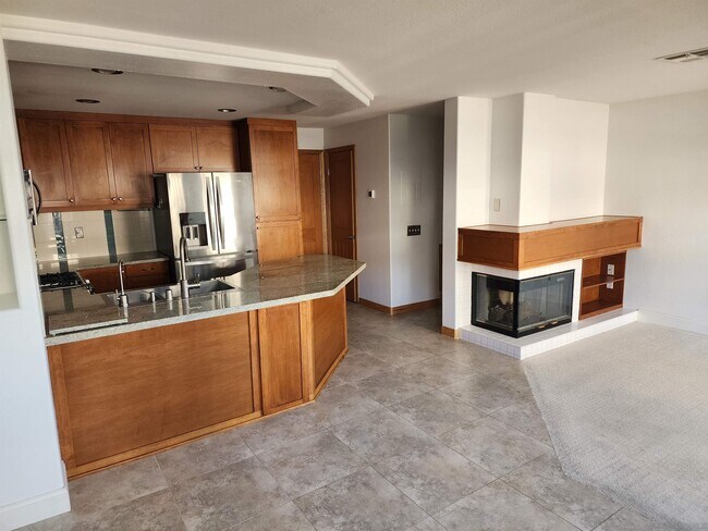 Foto del edificio - 12630 Carmel Country Rd