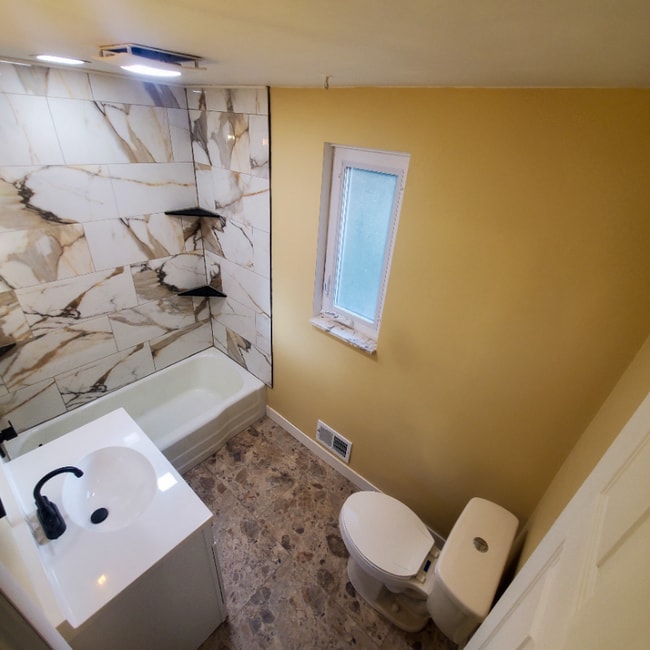 Photo - 24 Camera Pl House