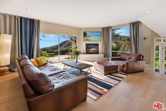 Foto del edificio - 4350 Hillview Dr