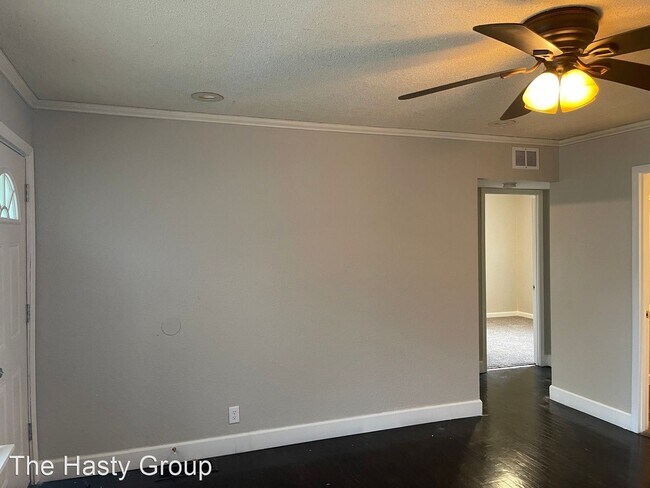 Foto del edificio - 2 br, 1 bath House - 1317 E 83rd Ter