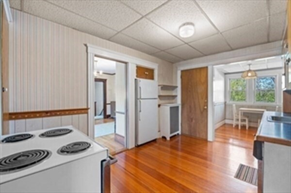 Foto del edificio - 64 Atkins Ave