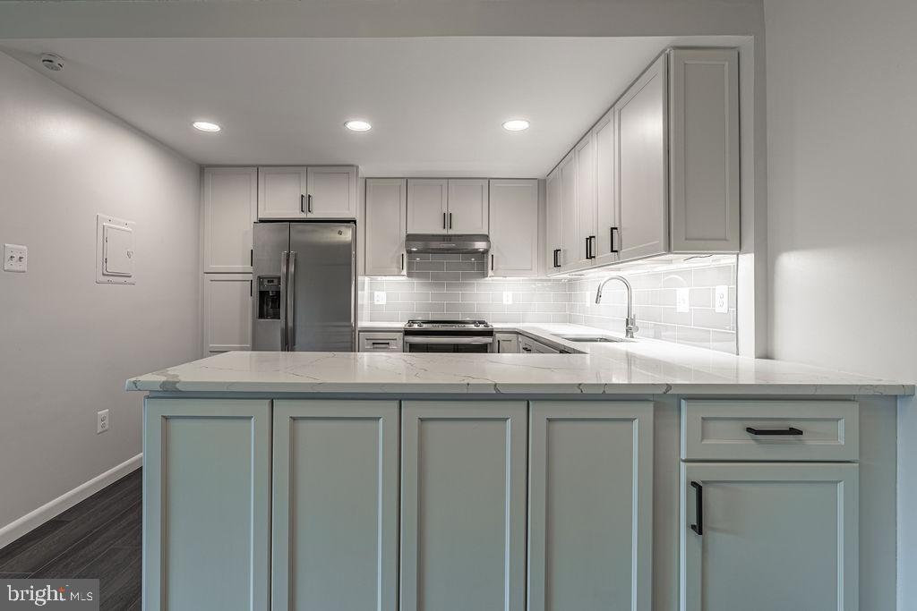 Foto principal - 6300 Stevenson Ave