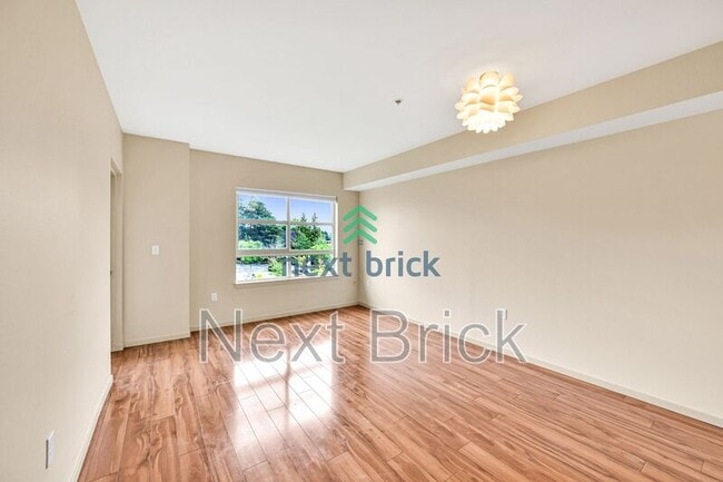 Building Photo - 111 108th Ave NE