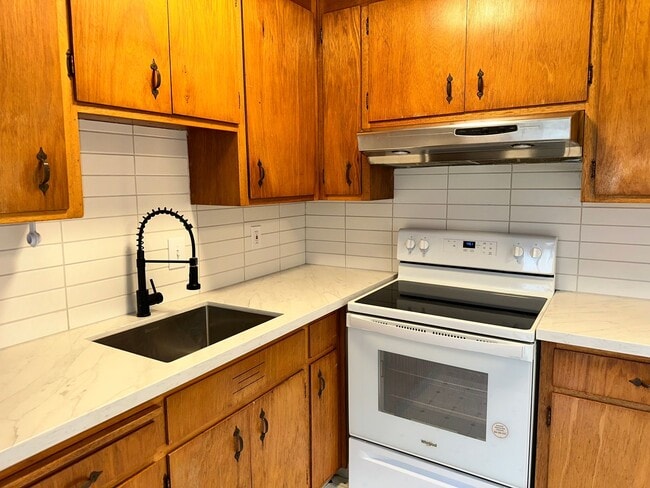 Building Photo - 53 E Richmond Ave.