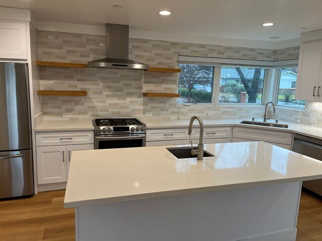 Photo - Newly Remodeled - 4/2 Concord Rancher - Lo... House