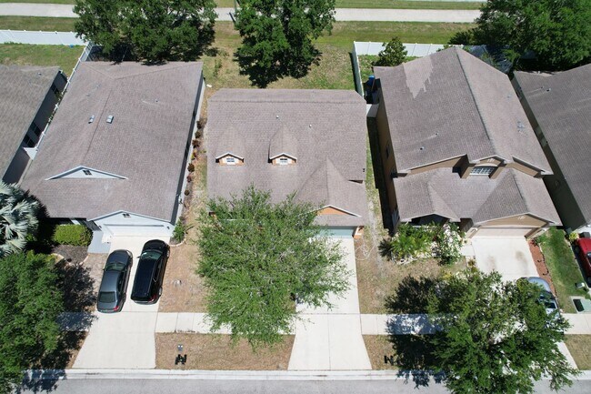 Building Photo - 4 Bedroom - 2.5 Bath - Two Story - Large Patio
