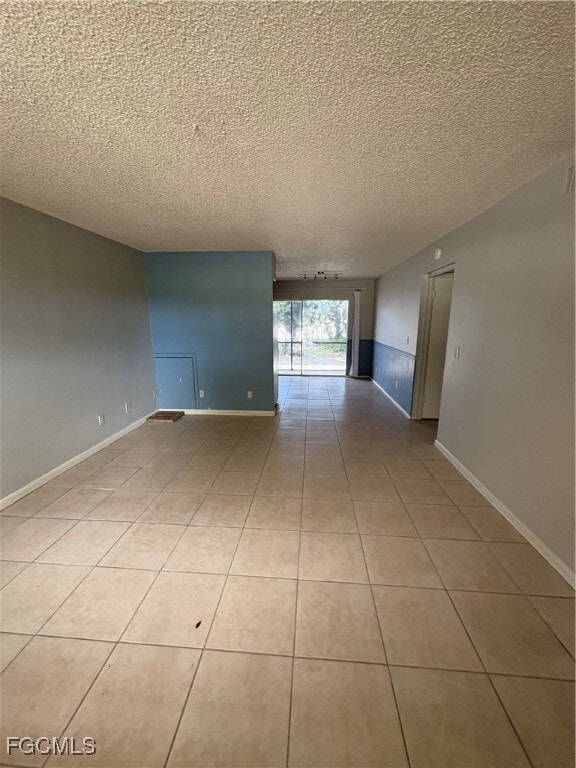 Foto del edificio - 1560 Colonial Blvd