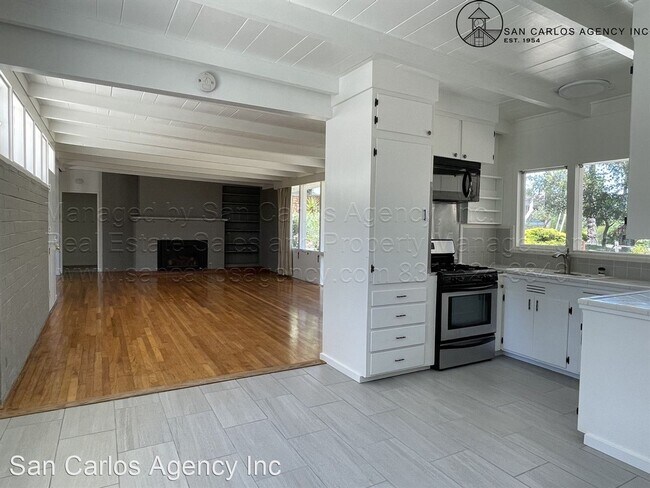 Building Photo - 3 br, 2 bath House - 4070 El Bosque