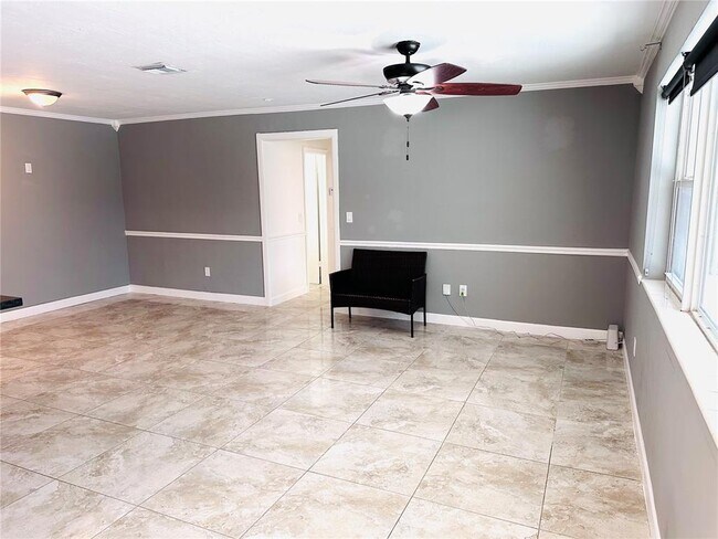 Foto del edificio - 8761 NW 12th St