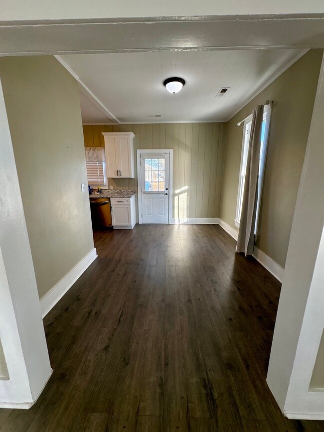 Dinning Room - 517 Malone Cir