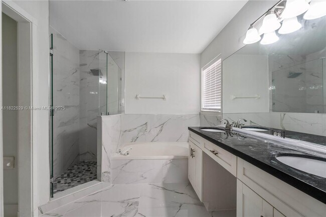 Foto del edificio - 15857 SW 16th St