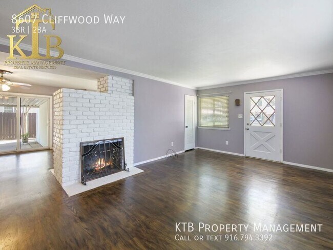 Building Photo - Wonderfully updated, and ready for move-in
