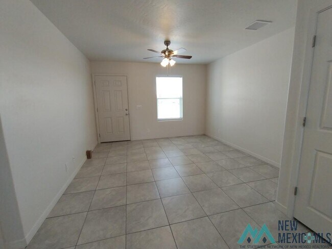 Foto del edificio - 825 E Orange St