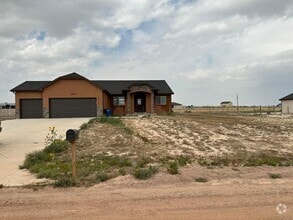 Building Photo - 1343 N Dailey Dr