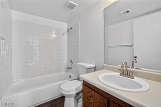 Building Photo - 2654 Bryandouglas Dr