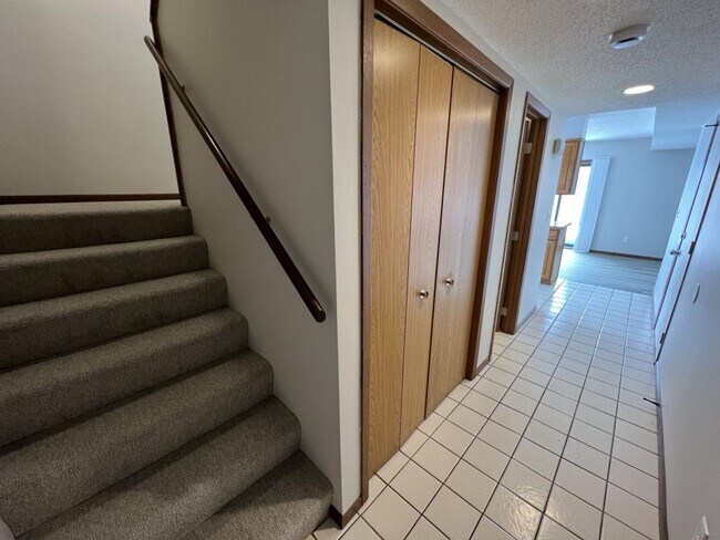 Foto del edificio - 2210 18th Ave SE