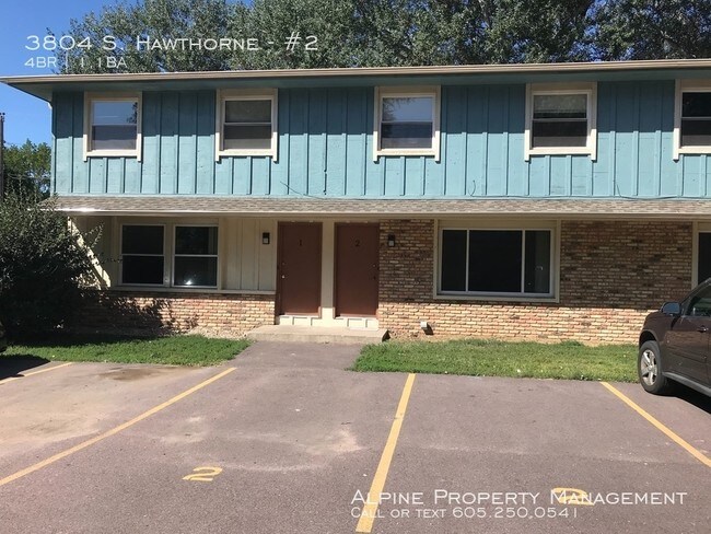 Building Photo - 3804 S Hawthorne Ave