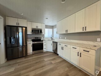 Building Photo - 11870 Chesapeake Dr