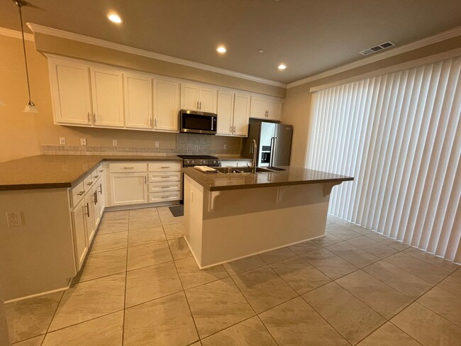 Foto del edificio - Four Bedroom, Two and a Half Bath Family Home