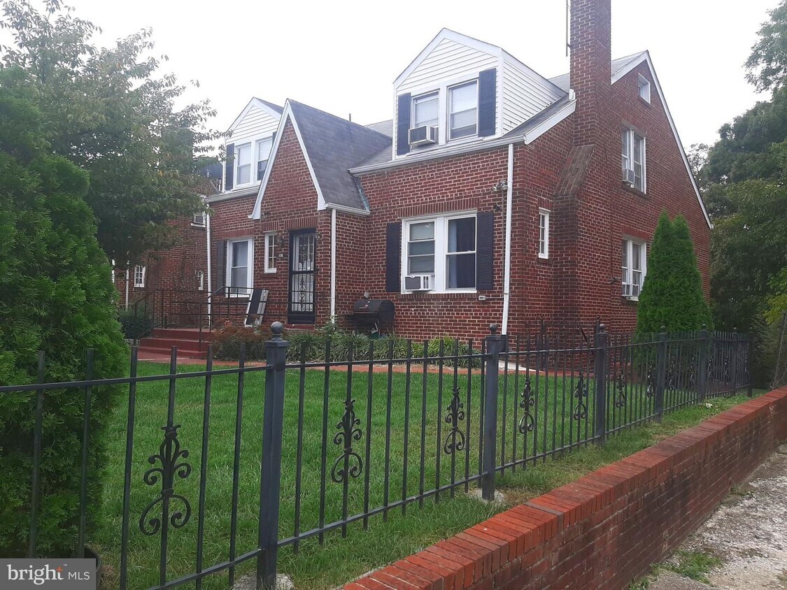 5511 Sachem Dr, Oxon Hill, MD 20745 House Rental in Oxon Hill, MD