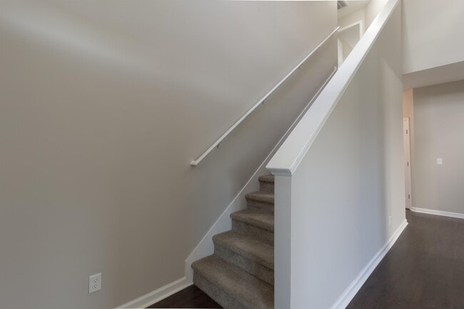 Building Photo - 1303 Windrow Dr