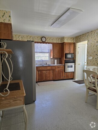 Building Photo - 90 Dogwood Ln