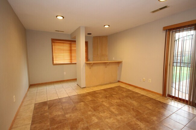 Building Photo - Spacious 4-Bedroom Home in the Heart of Milton