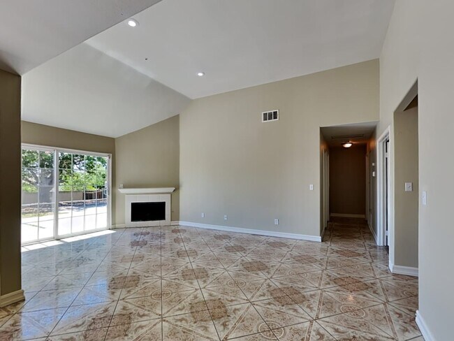 Building Photo - 13833 Cobblestone Ct