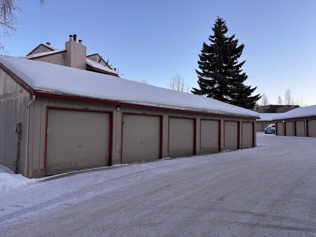 Foto del edificio - 9625 Independence Dr