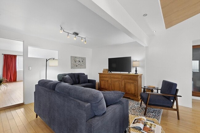 Foto del edificio - 1640 Stanford Dr SE