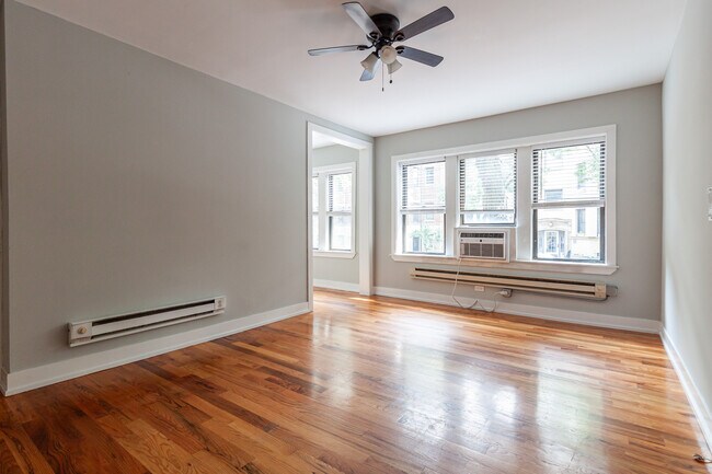 Building Photo - 3734 N Pine Grove Ave