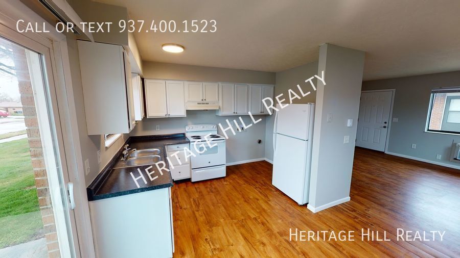Building Photo - Large Efficiency Ranch Apartment in Huber ...